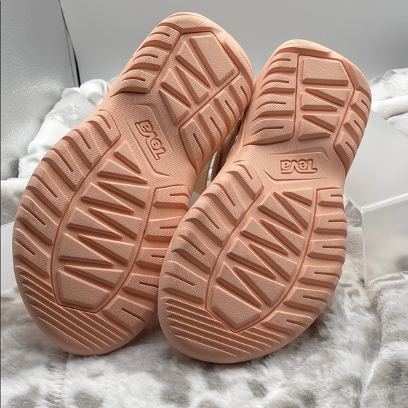 Teva Hurricane XLT2 Women's Peach Sandals, removable ankle strap, size 6 NEW - Picture 6 of 8
